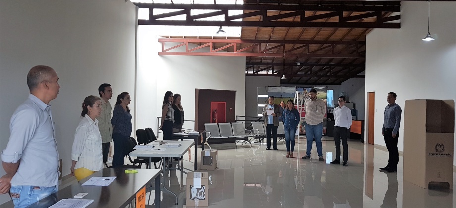 El Consulado de Colombia en San Cristóbal inició el proceso electoral para Presidente y Vicepresidente de la República, que se realiza del 21 al 27 de mayo de 2018
