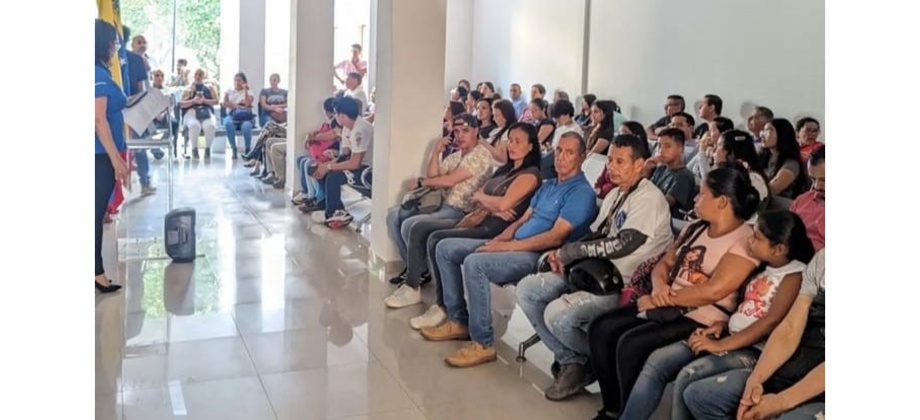 El Consulado de Colombia en San Cristóbal Venezuela hace entrega de registros civiles de nacimiento